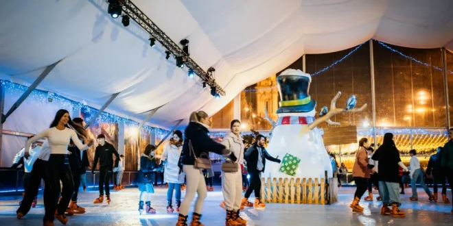 Mercadillo de Navidad en la Plaza del Pilar de Zaragoza