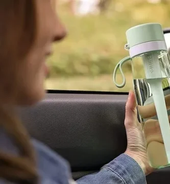 Mejores botellas purificadoras de agua para viajar