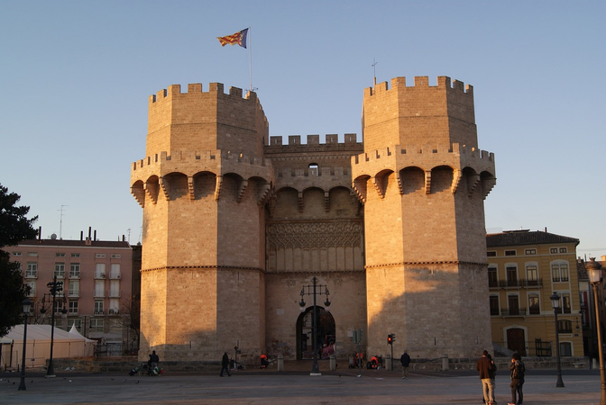 Viajar barato a Valencia en mayo