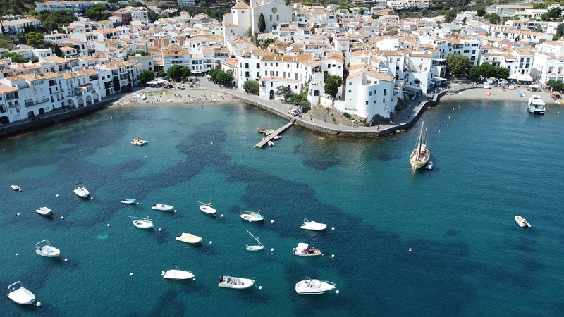 Viajar en abril por Cadaqués